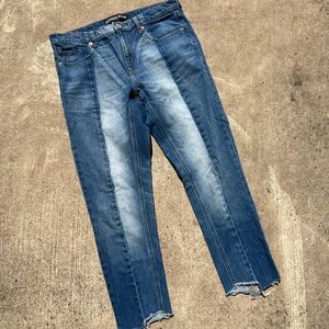 💜2/$10 Women’s Express Jeans